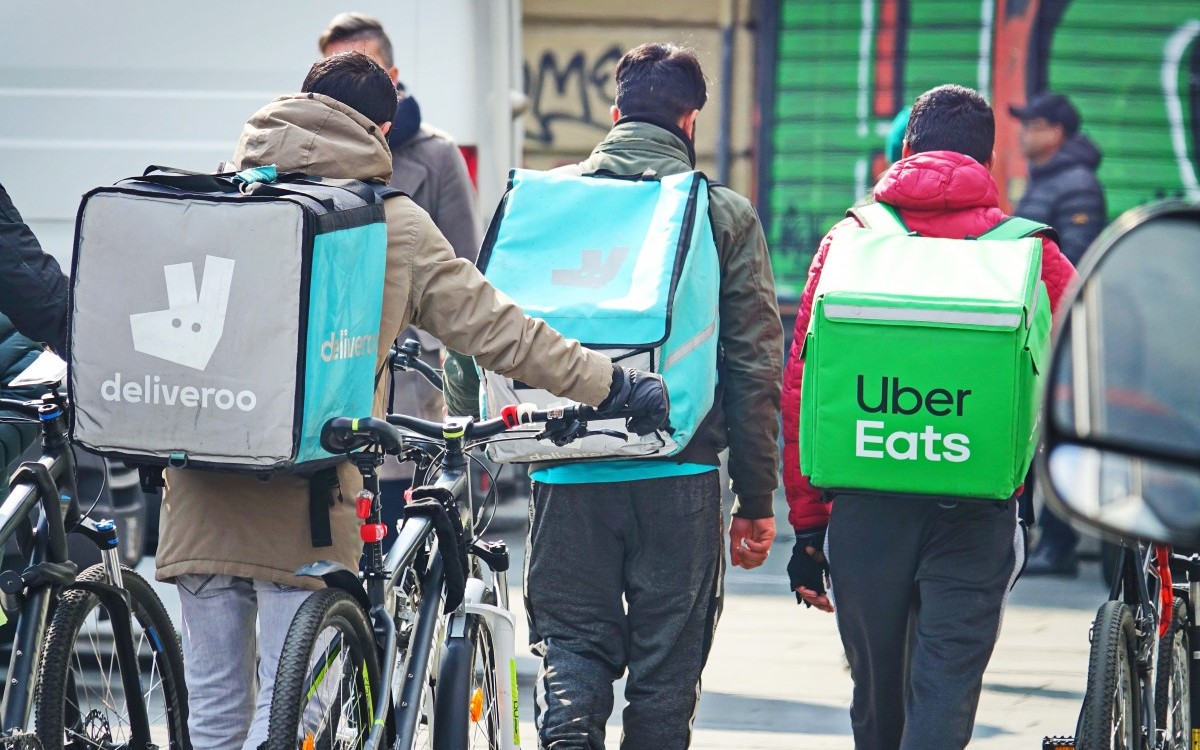 platform fietskoeriers Deliveroo Uber Eats
